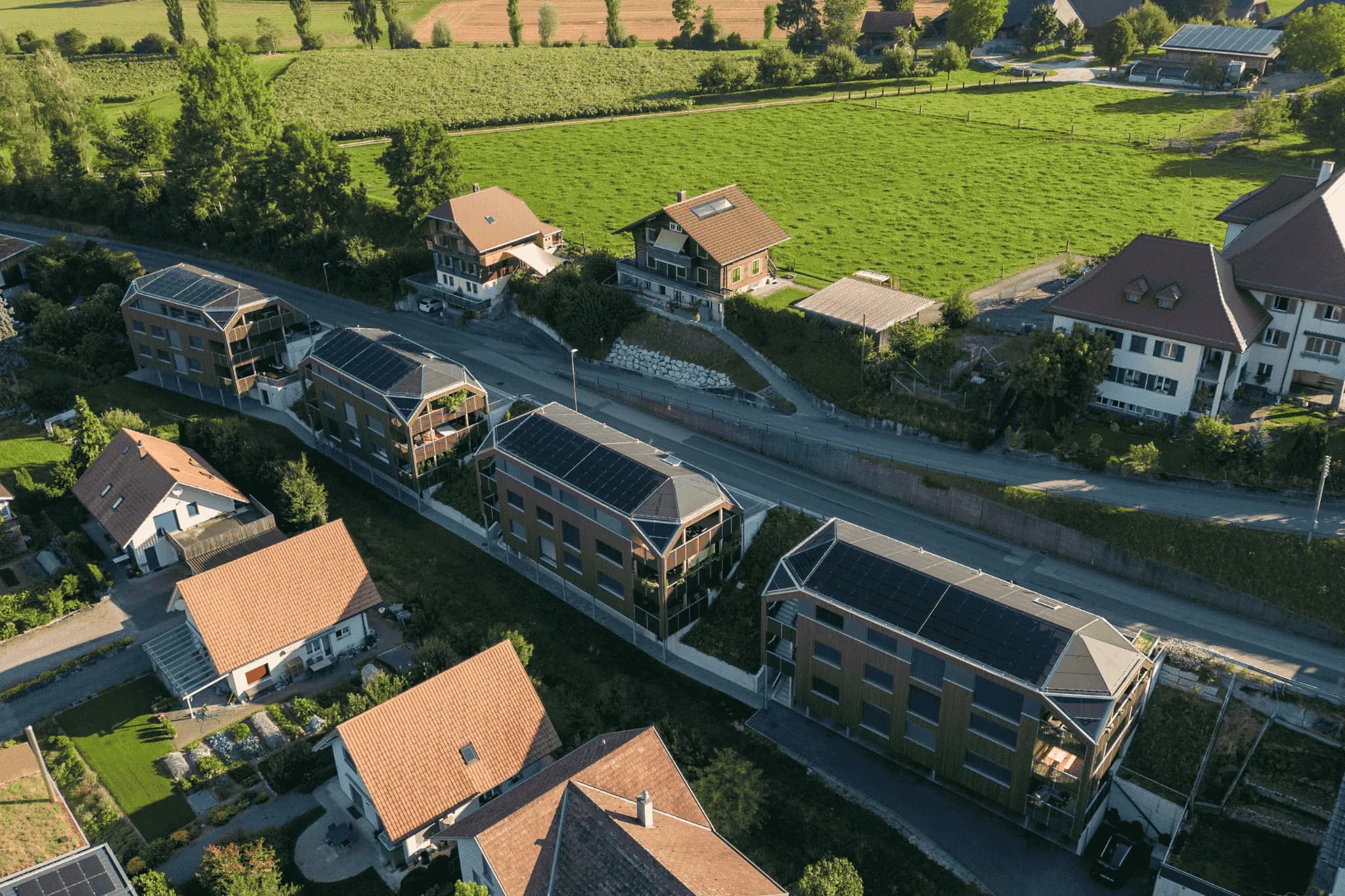 Dachintegrierte Photovoltaik in Brandenburg – PV-Dachsysteme professionell realisieren