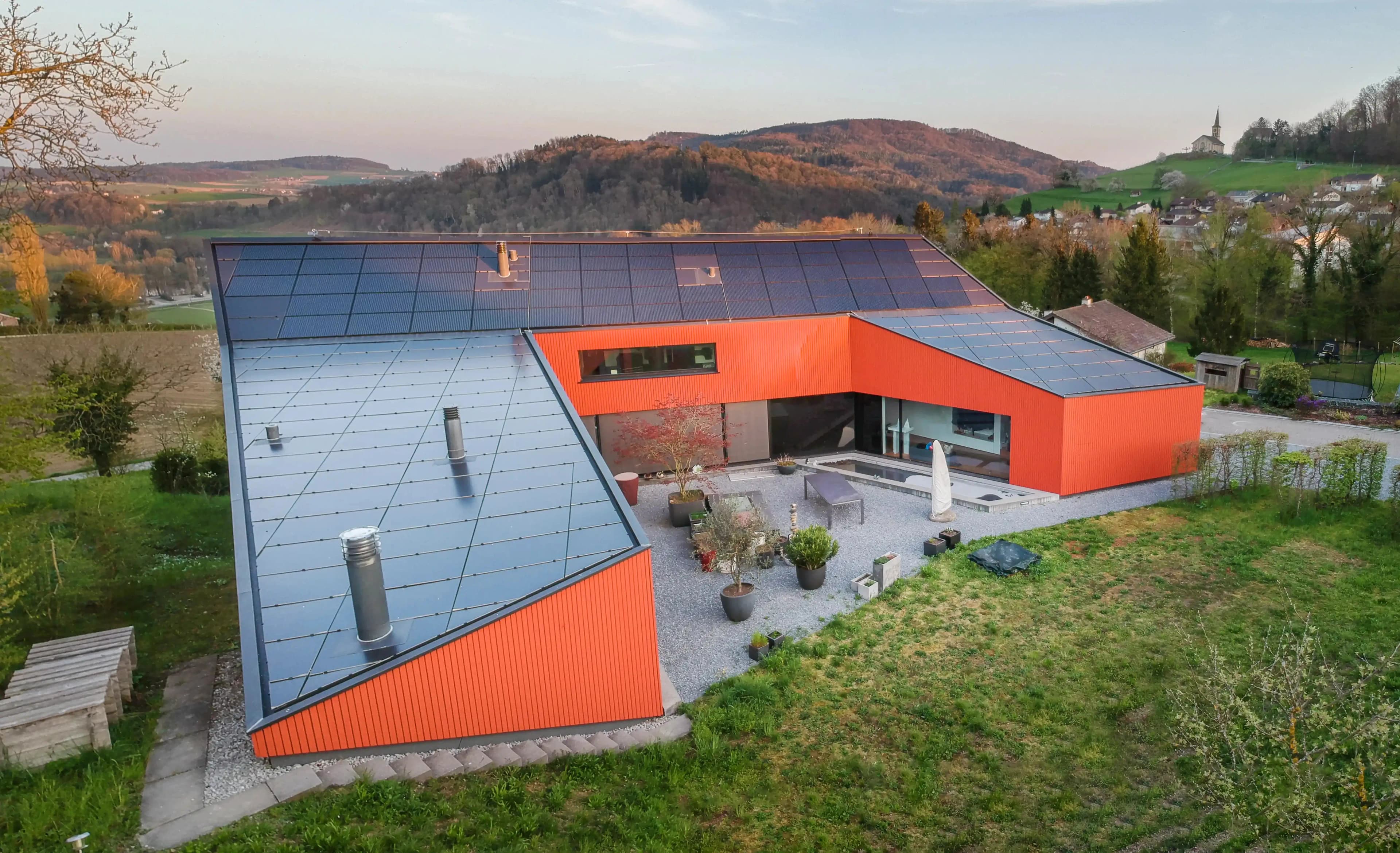 Design-Photovoltaik für Architekten – Solarmodule in Farbe und Sonderformaten