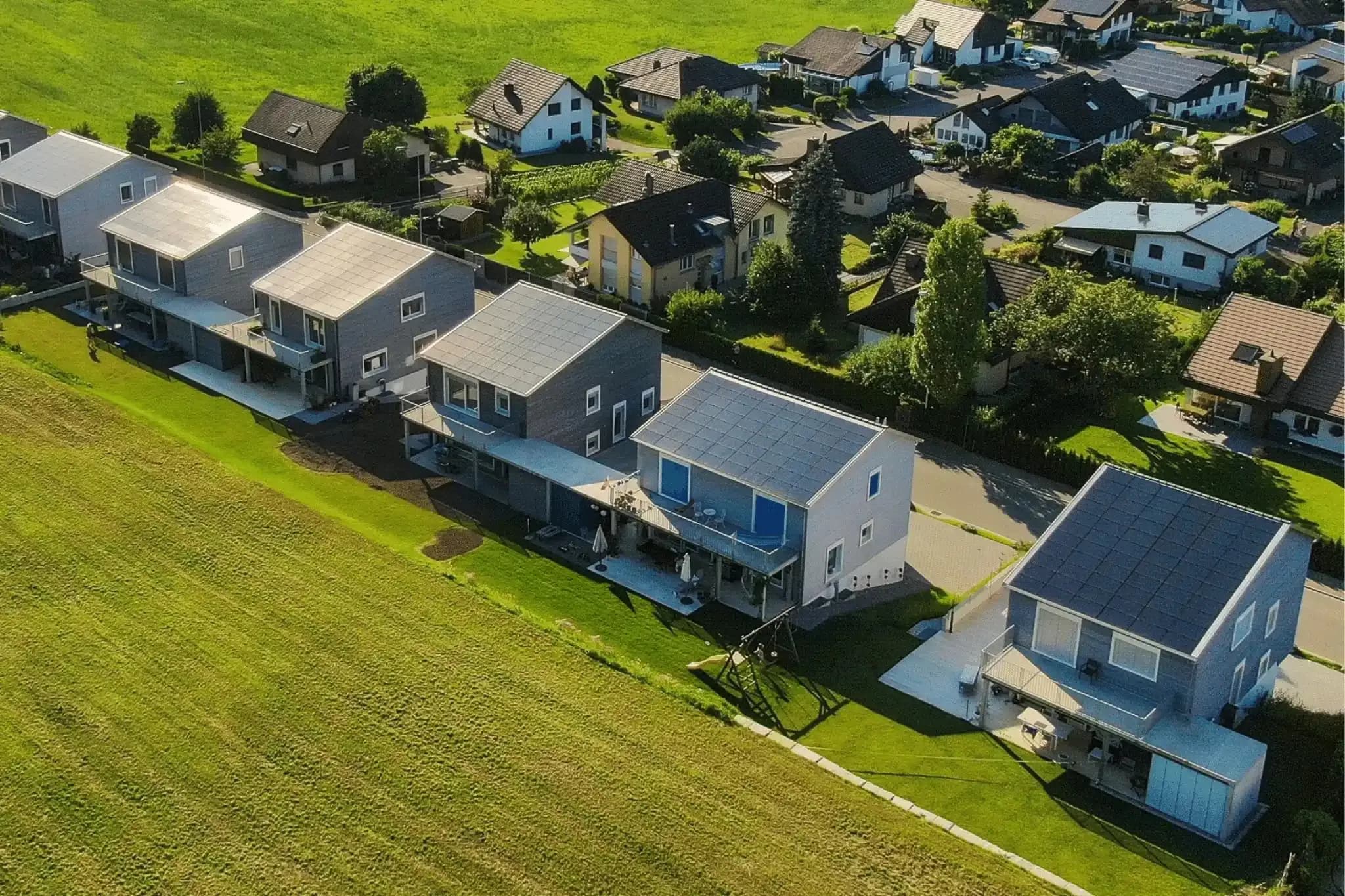 Verlässliche BIPV-Systeme für Fertighaushersteller in Niedersachsen